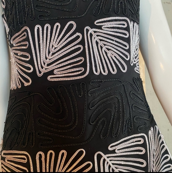 While and Black Cocktail or summer dress with beautiful details - Picture 3 of 3